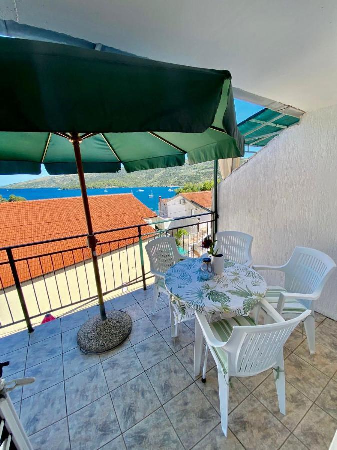 Apartmani Ines Marina Extérieur photo