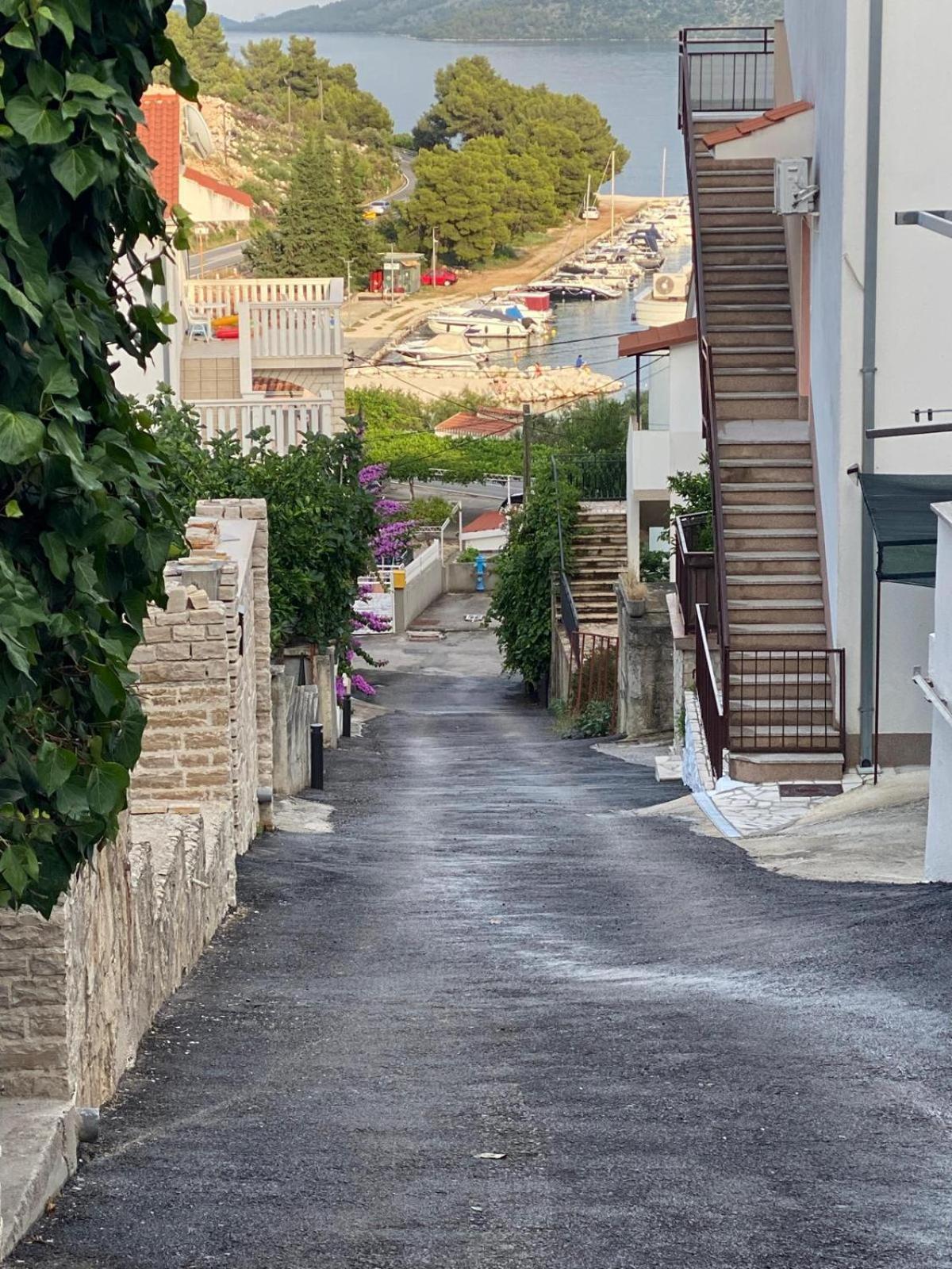 Apartmani Ines Marina Extérieur photo