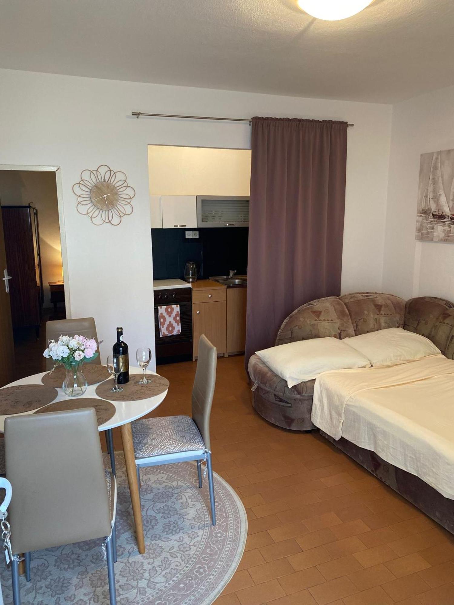 Apartmani Ines Marina Extérieur photo